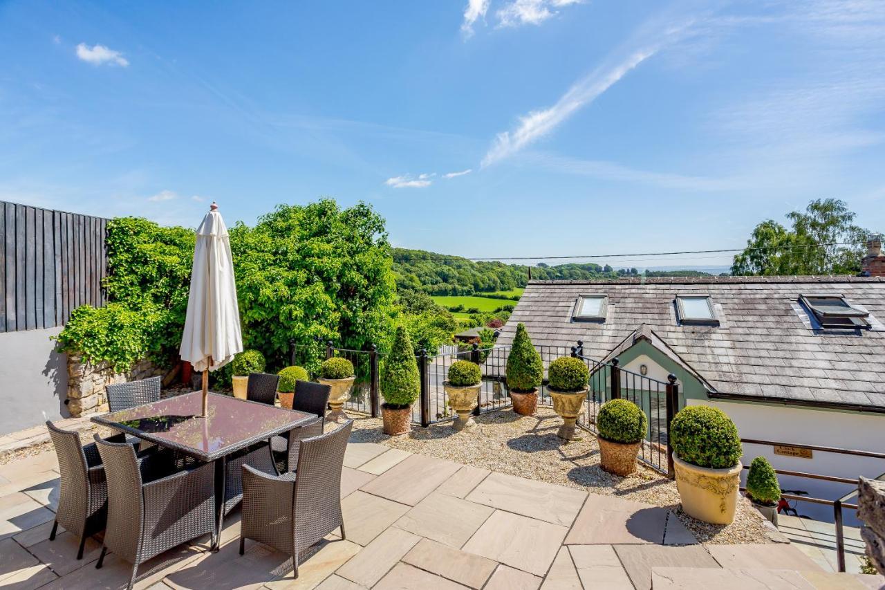 Broadrock Accommodation - Clock Cottage Chepstow Exterior foto