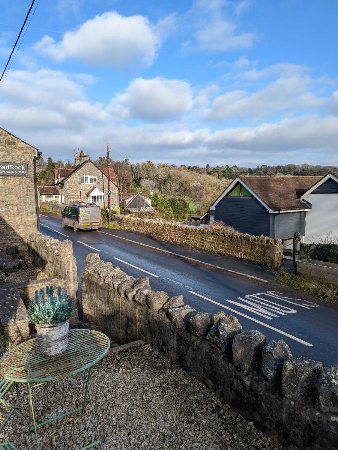 Broadrock Accommodation - Clock Cottage Chepstow Exterior foto